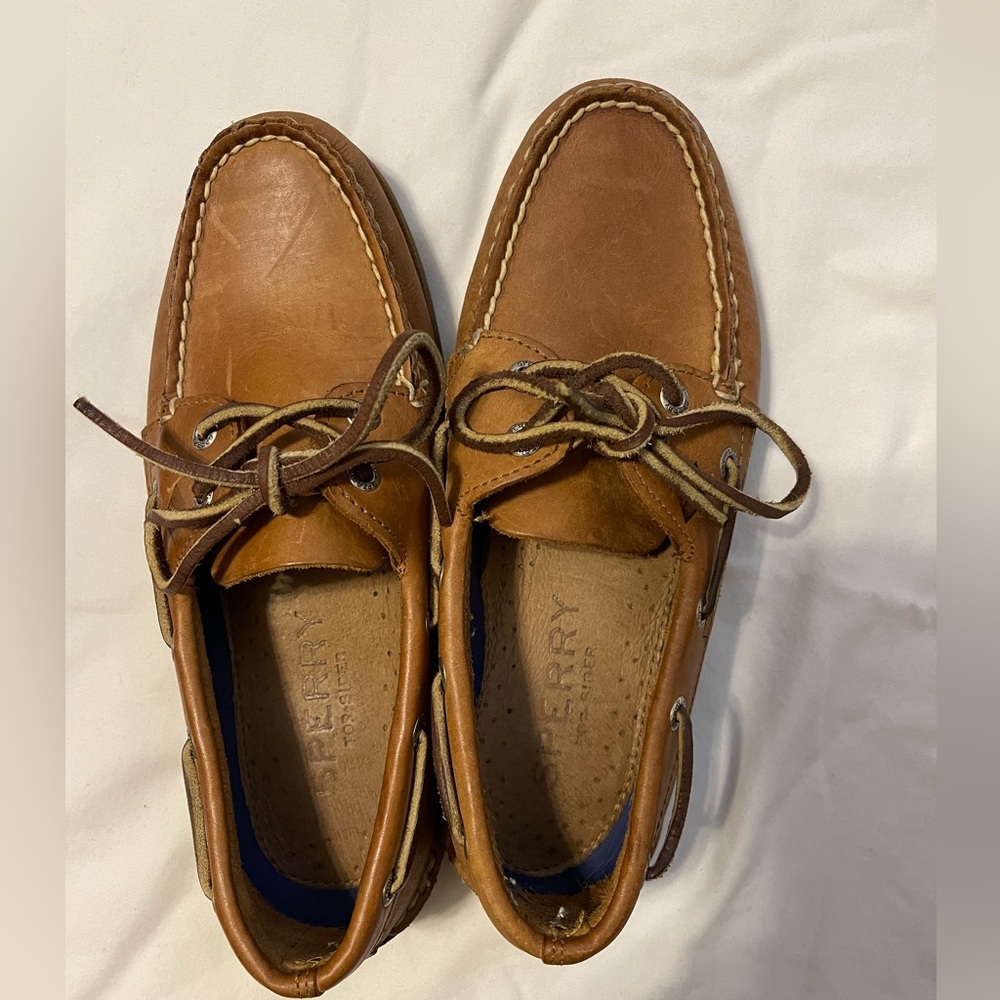 Men’s / Boy’s Sperry Topsiders. Like new!  My son wore them 3 times.
